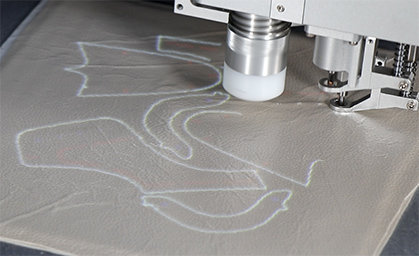 智能震動(dòng)刀裁剪設(shè)備